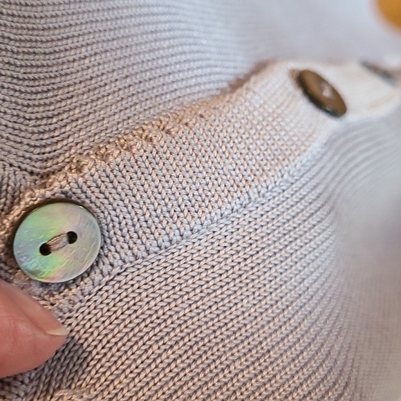 Light lilac grey 100% silk cardigan - Picture 3 of 7